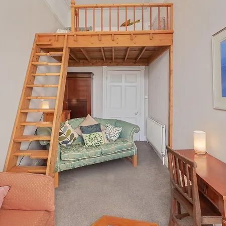 Holiday home Ultra Luxury 2 Bedroom By Altoluxoexperience Short Lets & Serviced With Free Wifi & Parking *