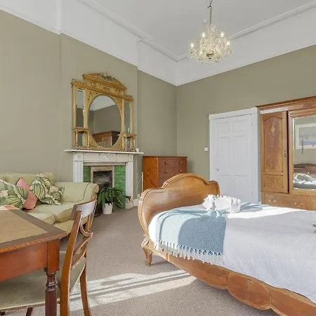 Holiday home Ultra Luxury 2 Bedroom By Altoluxoexperience Short Lets & Serviced With Free Wifi & Parking