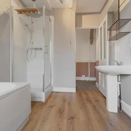 Tatil Evi Ultra Luxury 2 Bedroom By Altoluxoexperience Short Lets & Serviced With Free Wifi & Parking Bristol