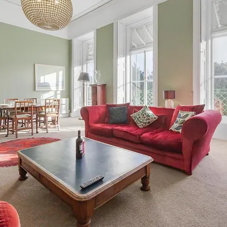 Ultra Luxury 2 Bedroom By Altoluxoexperience Short Lets & Serviced With Free Wifi & Parking Holiday home Bristol