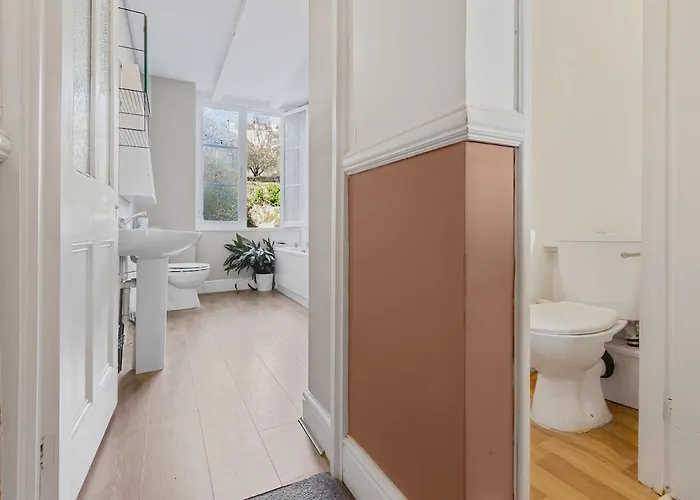 Ultra Luxury 2 Bedroom By Altoluxoexperience Short Lets & Serviced With Free Wifi & Parking * Bristol